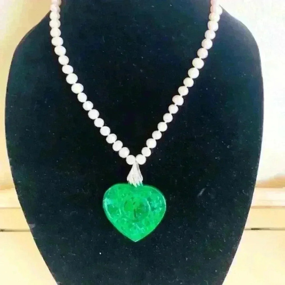 jade heart ,necklace with natural pearls vintage - Picture 1 of 6